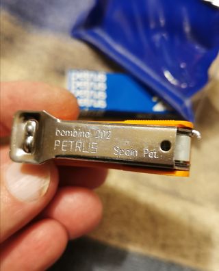 Yo fui a EGB... Grapadora escolar miniatura PETRUS