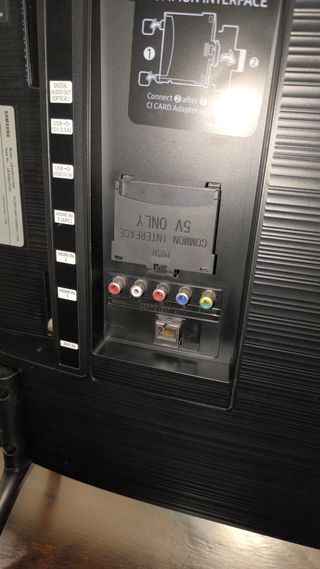 TV Samsung SMART 43" 4K (CON PEQUEÑA TARA)