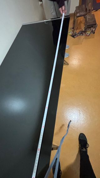 Secretária de vidro preto com metal