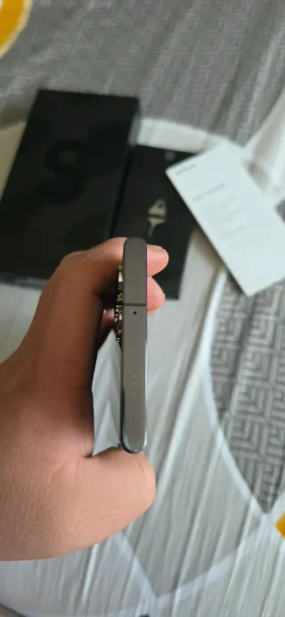 Samsung S22 Ultra Caja y Accesorios