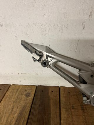 Soporte Estribera Derecho Kawasaki Z800