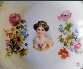 Entremesera, y dos platos. Reservado para Rafael