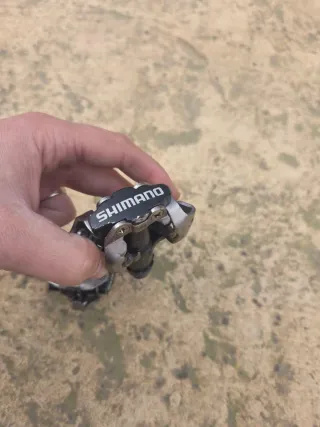 Pedales Shimano SPD M520