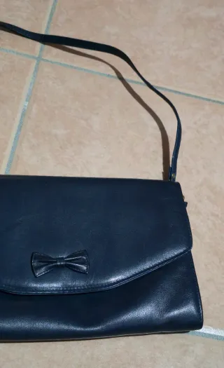 Borsetta vera pelle nera con fiocco