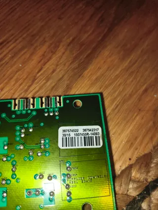 Placa Táctil Vitrocerámica Electrolux EHF6232IOK
