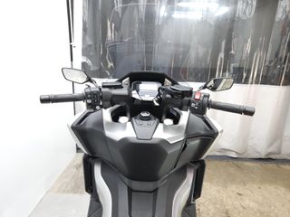HONDA FORZA 750 2022 3683 kms.