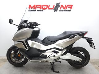 HONDA FORZA 750 2022 3683 kms.
