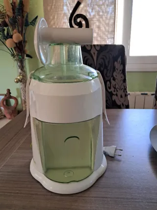 Licuadora Taurus Blanca y Verde