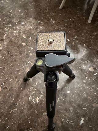 Trípode Hama Semiprofesional con funda