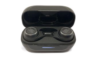 in-ear jbl reflect aero