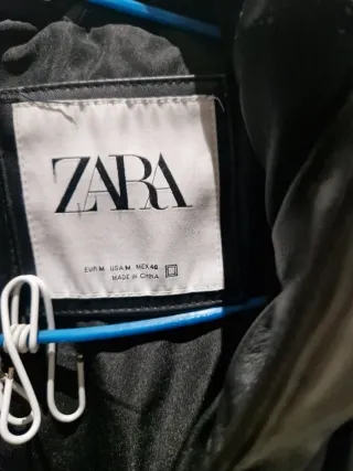 Cazadora acolchada Zara negra