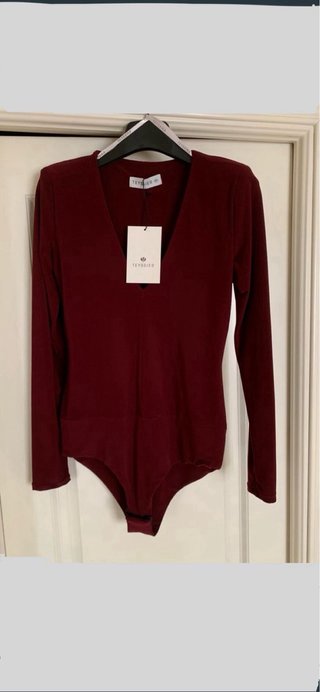 Top elegante Teyssier burdeos nuevo