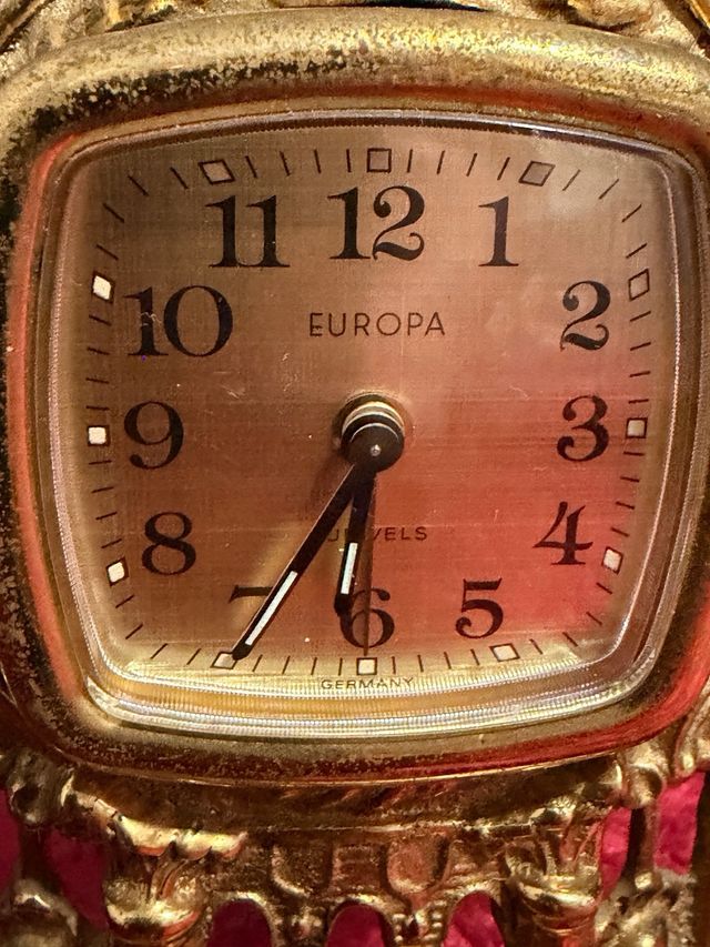 Reloj Alemán de bronce años 70s cuerda despertador