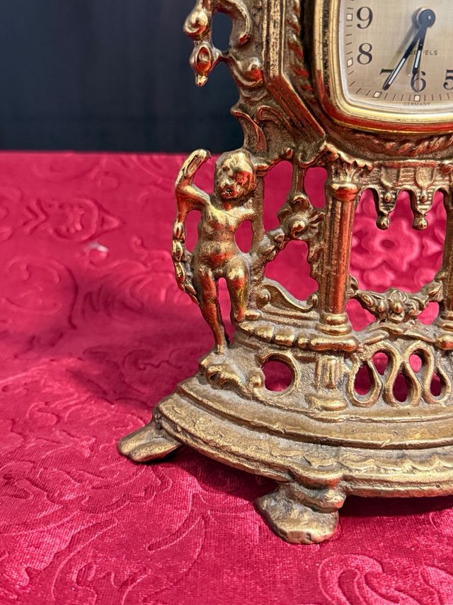 Reloj Alemán de bronce años 70s cuerda despertador