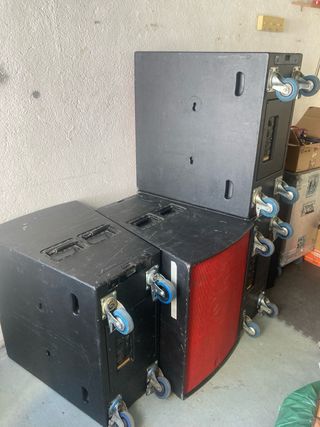 4x Martin Audio W8C