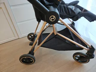 Cybex Mios 3 Negro Chasis Rose Gold