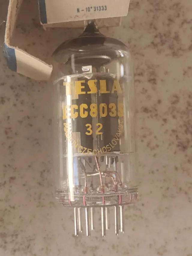 Pareja Válvulas NOS ECC803s Tesla Checoslovaquia
