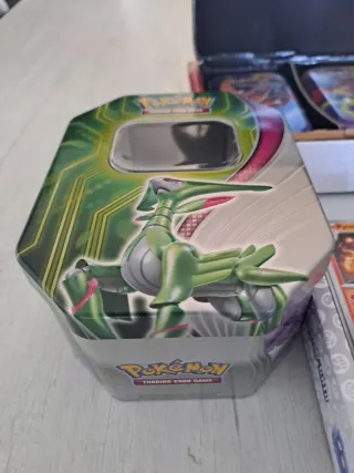 Tin Kanto + 2 Tin + 400 Carte Pokémon