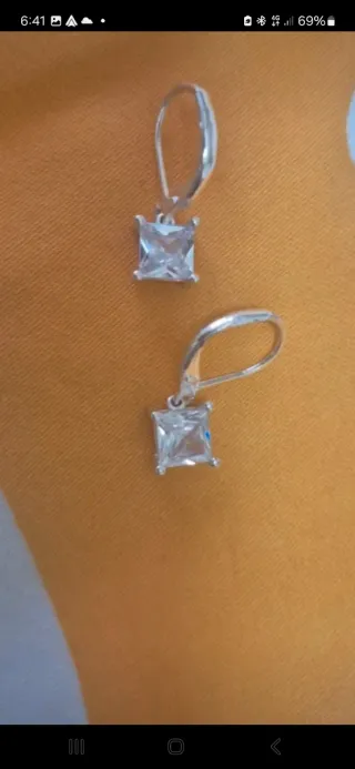 Pendientes de plata con piedra cuadrada