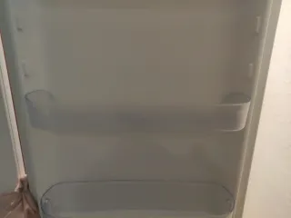 Cajón botellero frigorífico Indesit