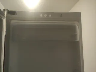 Cajón botellero frigorífico Indesit