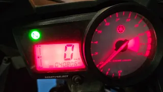 Yamaha YZF R125 Negra y Dorada