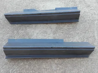 Soportes de plástico para cuenta km y bandeja