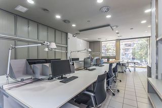 Oficina en alquiler en Les Tres Torres en Barcelona