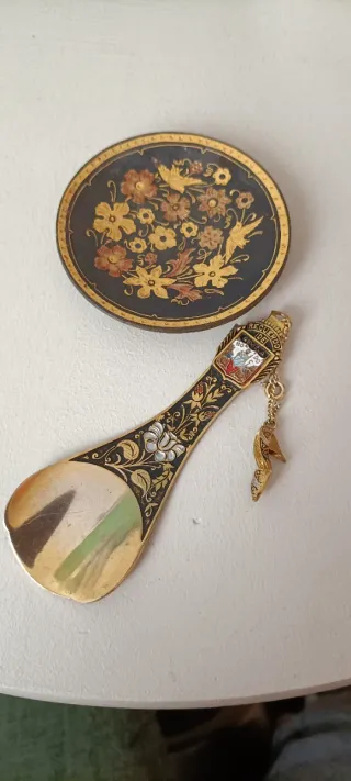 2 antiguas piezas Damasquinadas