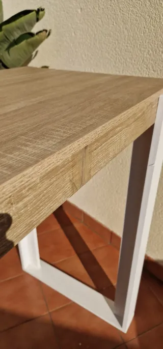 Mesa alta de cocina toda de madera. Seminueva