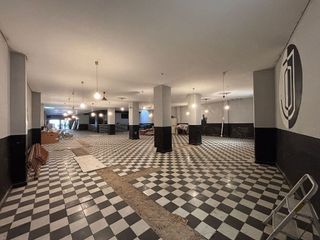 Local comercial en venta en Este en Castellón de la Plana