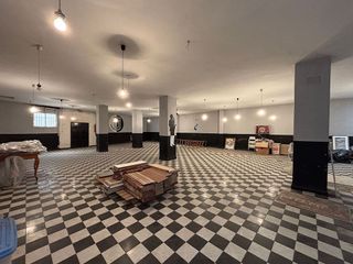 Local comercial en venta en Este en Castellón de la Plana