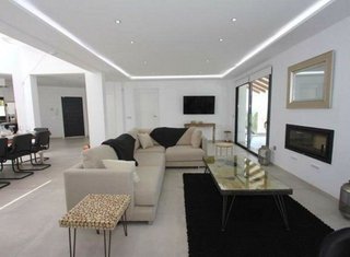 Chalet en alquiler en Elviria en Marbella
