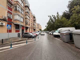 Local comercial en alquiler en León en Sevilla