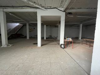 Local comercial en alquiler en Montserrat - Parque Empresarial en San Fernando de Henares