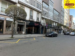 Local comercial en alquiler en Ensanche - Sar en Santiago de Compostela