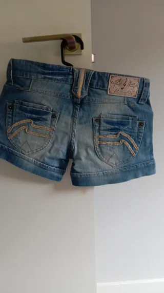 Shorts vaqueros Stradivarius Talla 36
