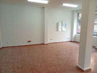 Local comercial en venta en El Llano en Gijón