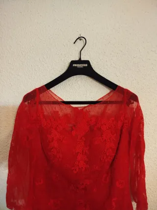Vestido rojo de encaje de Pronovias talla 42