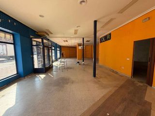 Local comercial en alquiler en Marianistas - AVE en Ciudad Real