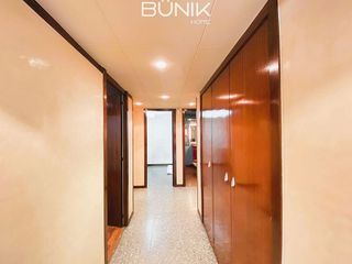 Oficina en alquiler en Les Tres Torres en Barcelona