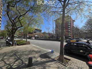 Oficina en alquiler en Les Tres Torres en Barcelona