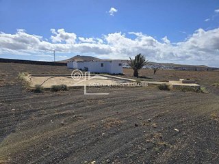 Terreno en venta en Villa de Teguise en Teguise