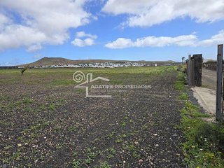 Terreno en venta en Villa de Teguise en Teguise