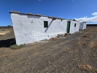 Terreno en venta en Villa de Teguise en Teguise