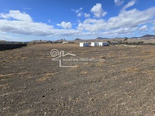 Terreno en venta en Villa de Teguise en Teguise