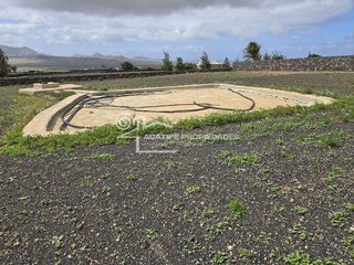 Terreno en venta en Villa de Teguise en Teguise