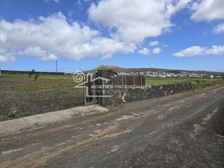 Terreno en venta en Villa de Teguise en Teguise