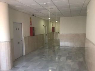 Oficina en alquiler en Centro en Tomares