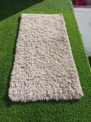 Tappeto beige stile Shaggy
